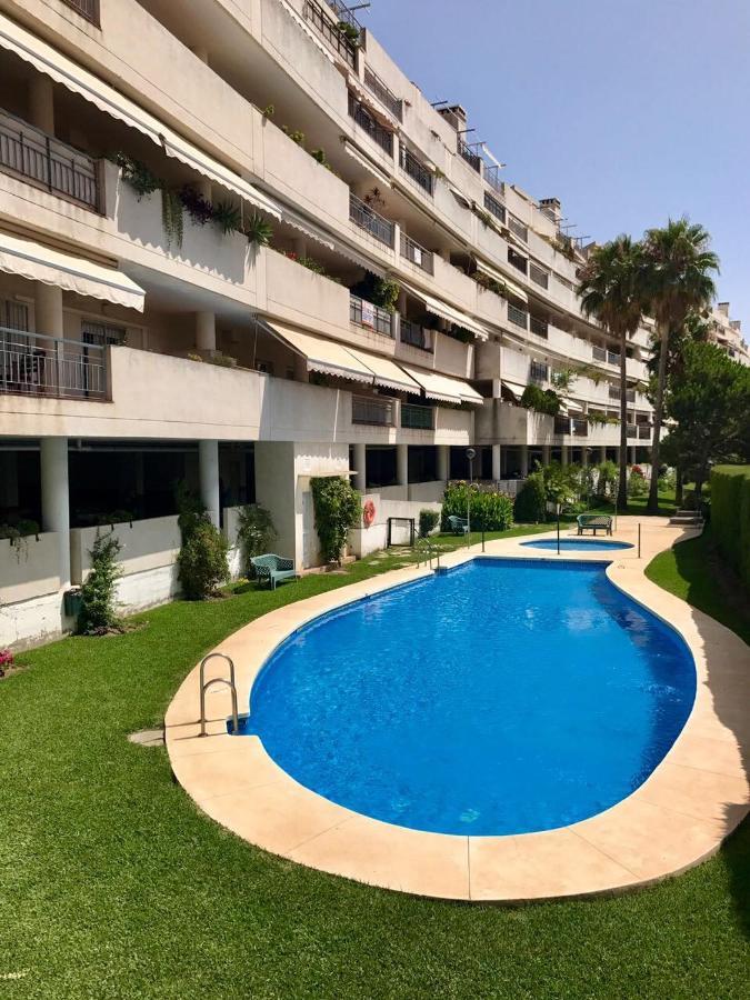 Amazing Apartment For Families Up To 6 Persons Benalmádena Exterior photo